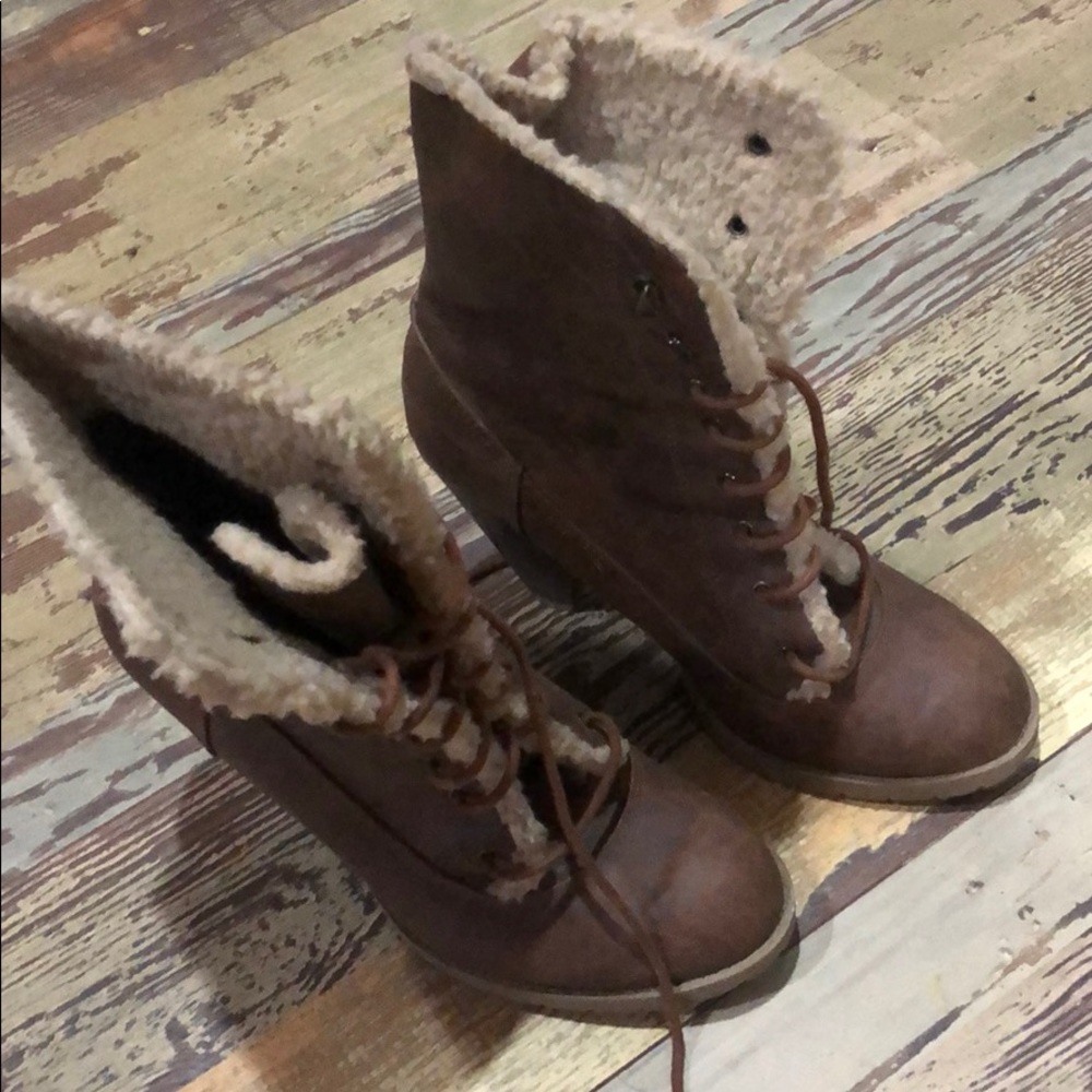 lace up boots